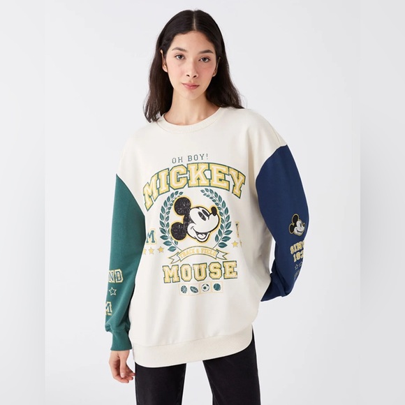 H&M Sweaters - H&M Disney Mickey Mouse Oversized Sweatshirt Small Colorblock Graphic